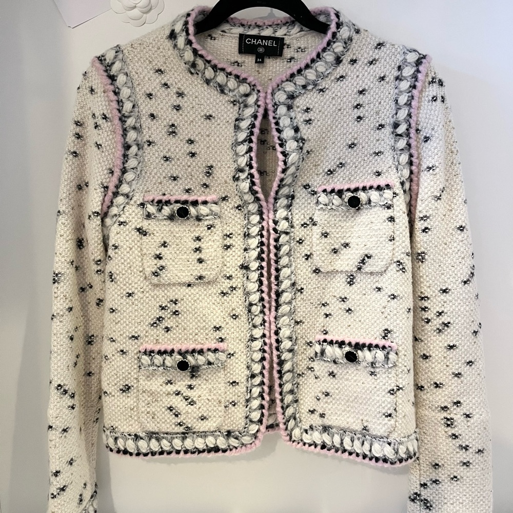 ❌SOLD❌ Chanel 21A Metiers d’Art Cardigan Jacket size 34